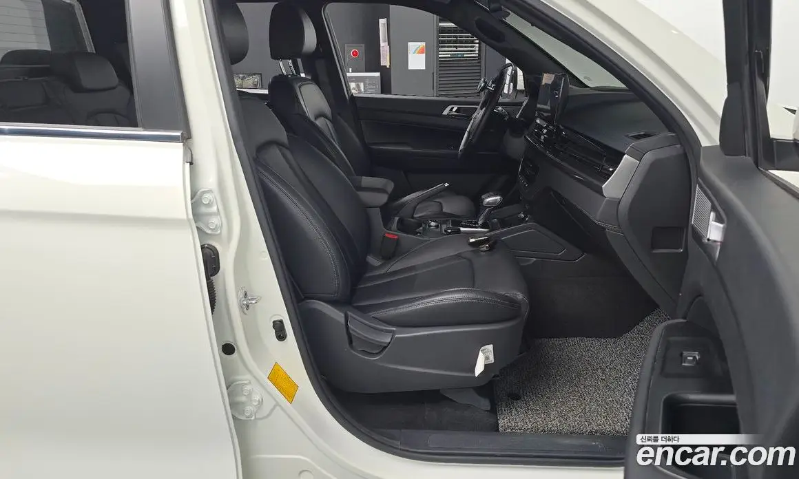 SsangYong Rexton 2024 2.2 автомат (гидро), фото 15