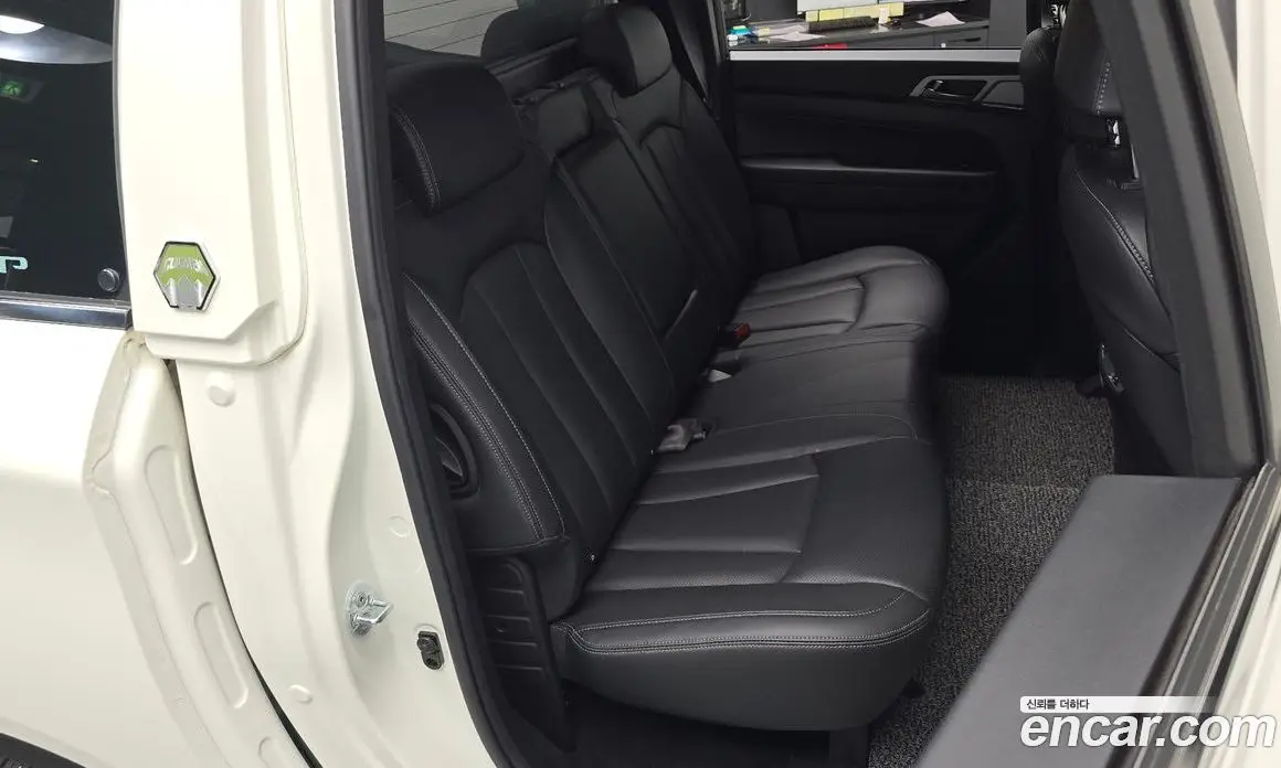 SsangYong Rexton 2024 2.2 автомат (гидро), фото 16