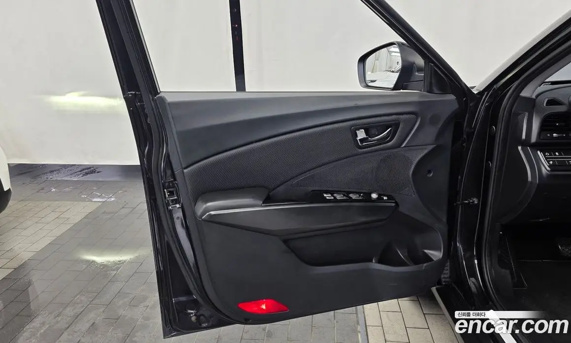 SsangYong TIBOLI 2016 1.6 автомат (гидро), фото 14