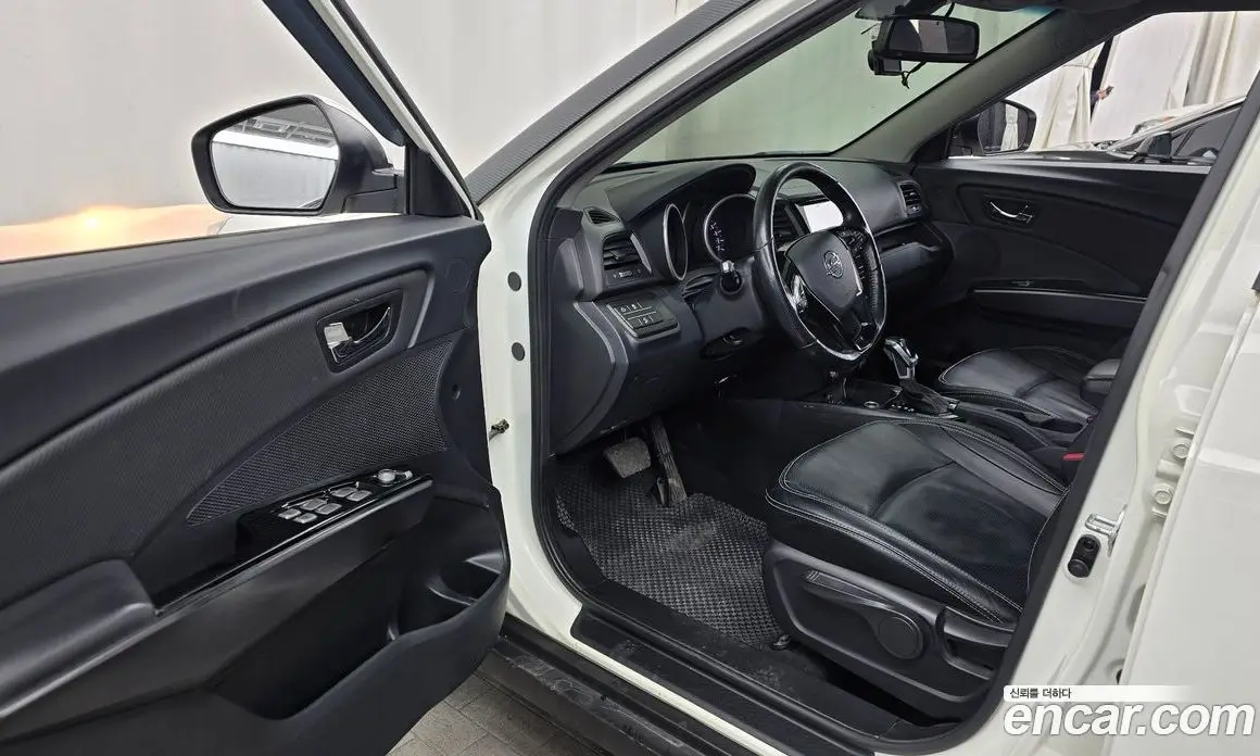 SsangYong TIBOLI 2018 1.6 автомат (гидро), фото 10