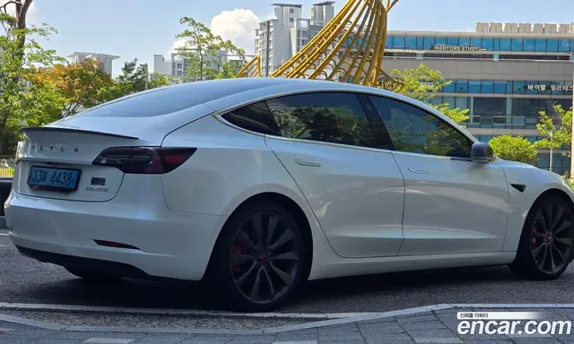 Tesla Model 3 2019 автомат (гидро), миниатюра 3