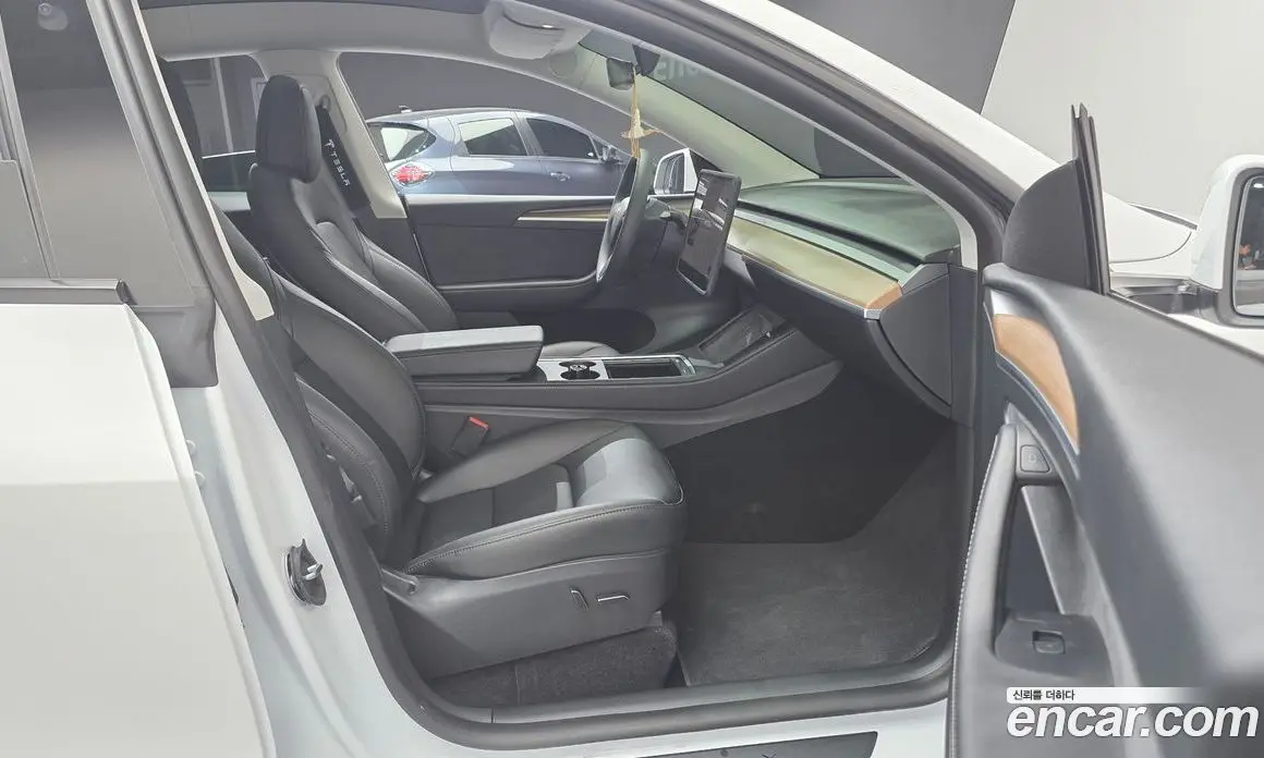 Tesla Model Y 2024 0.2 автомат (гидро), фото 11