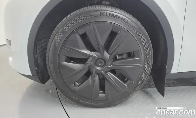 Tesla Model Y 2024 0.2 автомат (гидро), миниатюра 5