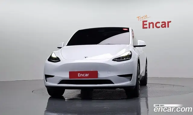 Tesla Model Y 2024 0.2 автомат (гидро), миниатюра 3