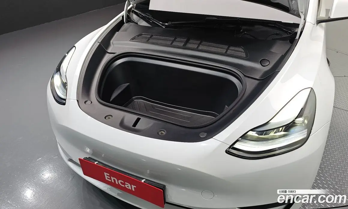 Tesla Model Y 2024 0.2 автомат (гидро), фото 6