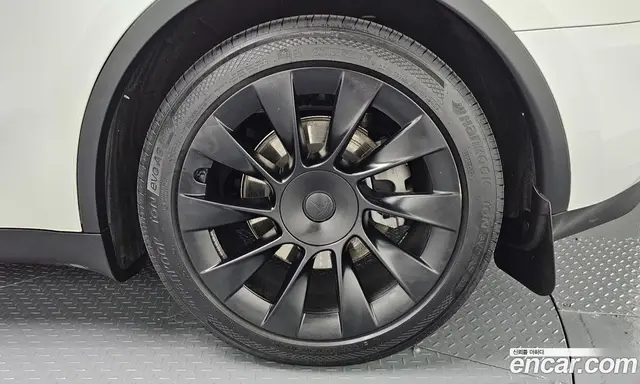 Tesla Model Y 2024 0.2 автомат (гидро), миниатюра 7