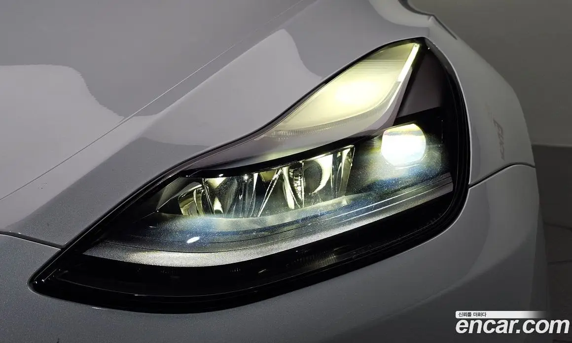 Tesla Model Y 2024 0.2 автомат (гидро), фото 8