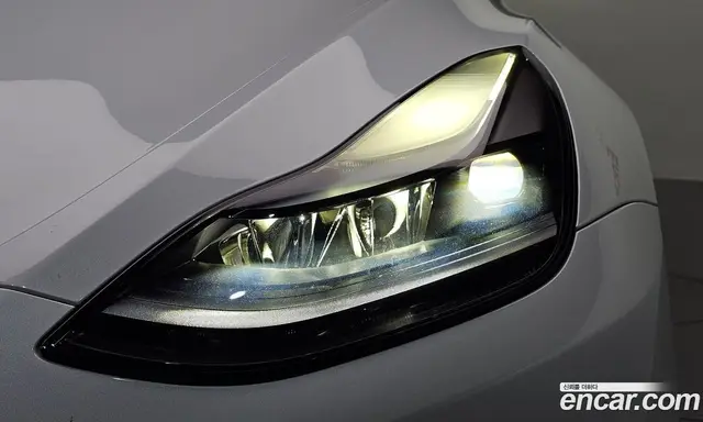 Tesla Model Y 2024 0.2 автомат (гидро), миниатюра 8