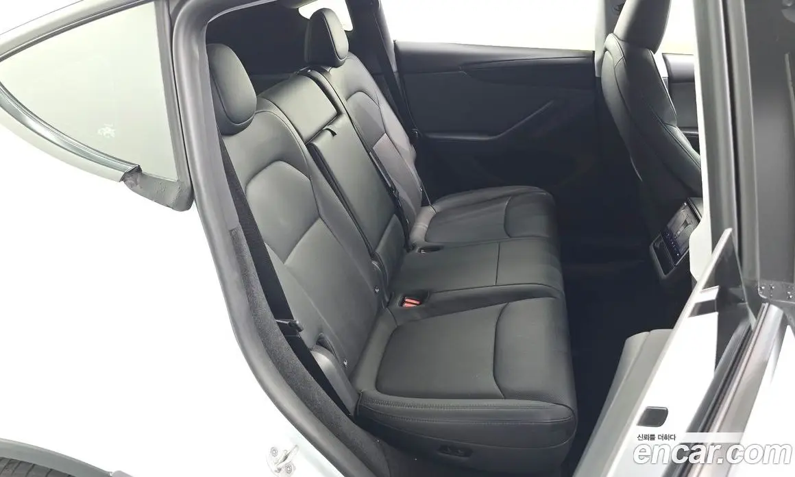 Tesla Model Y 2025 0.2 автомат (гидро), фото 18