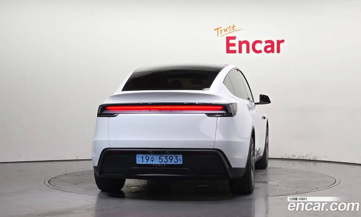Tesla Model Y 2025 0.2 автомат (гидро), фото 4