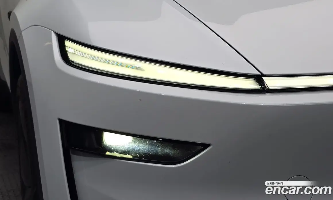 Tesla Model Y 2025 0.2 автомат (гидро), фото 8