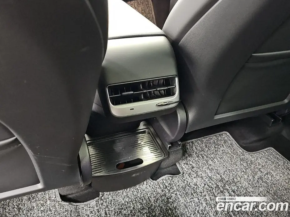 Tesla Model Y 2025 автомат (гидро), фото 13