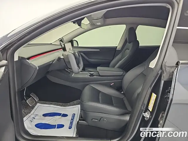 Tesla Model Y 2025 автомат (гидро), миниатюра 6