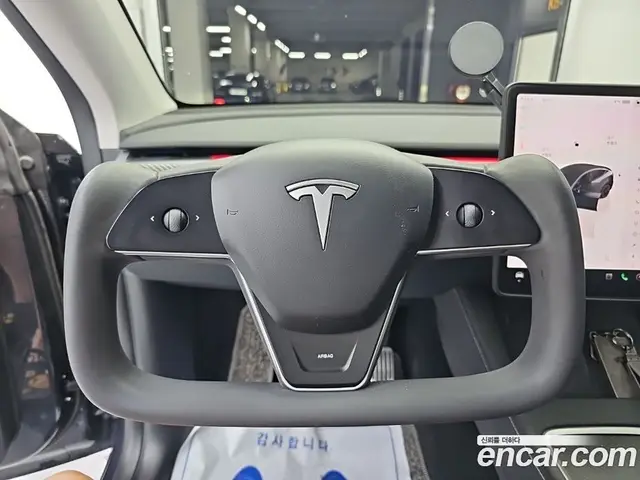 Tesla Model Y 2025 автомат (гидро), миниатюра 8