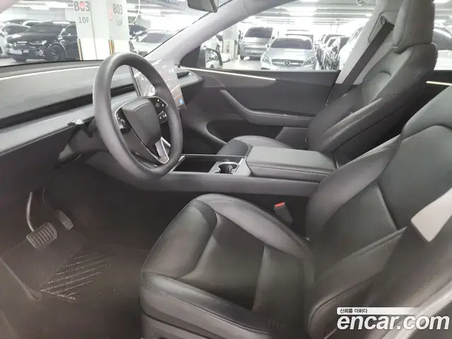 Tesla Model Y 2025 0.2 автомат (гидро), миниатюра 10
