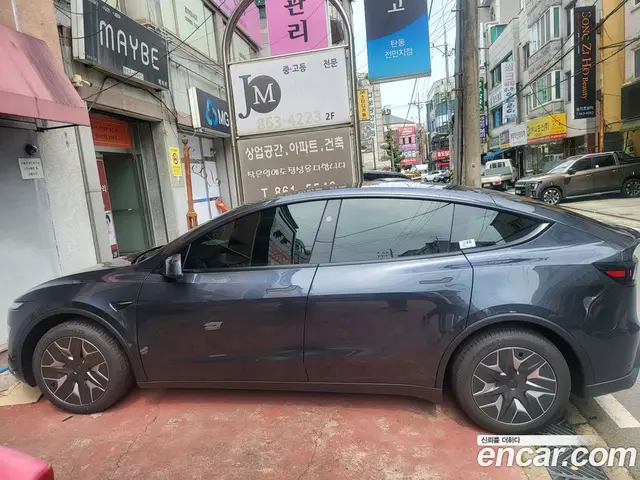 Tesla Model Y 2026 автомат (гидро), миниатюра 2