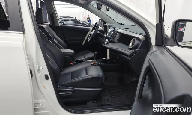 Toyota RAV4 2015 2.5 автомат (гидро), миниатюра 11