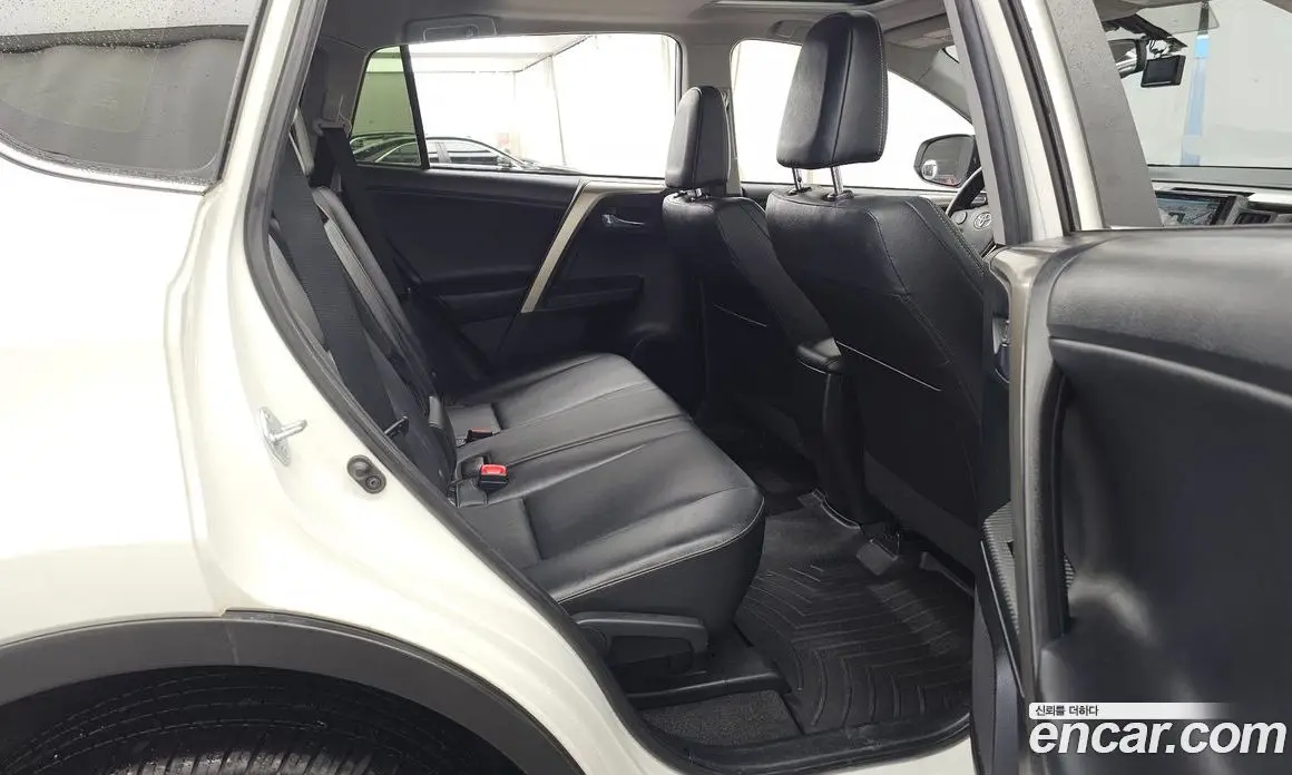 Toyota RAV4 2015 2.5 автомат (гидро), фото 12