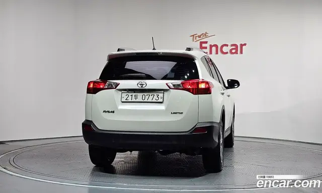 Toyota RAV4 2015 2.5 автомат (гидро), миниатюра 4