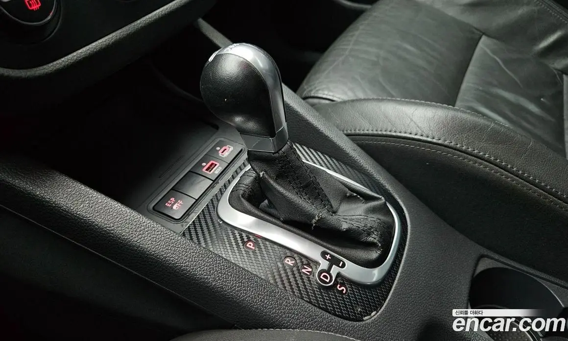 Volkswagen Golf 2008 2.0 автомат (гидро), фото 9