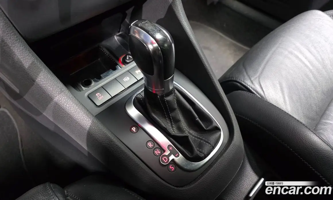 Volkswagen Golf 2013 2.0 автомат (гидро), фото 9