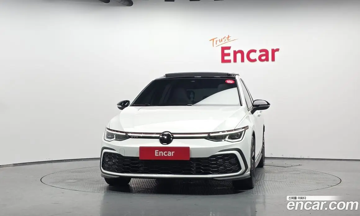 Volkswagen Golf 2024 2.0 автомат (гидро), фото 3