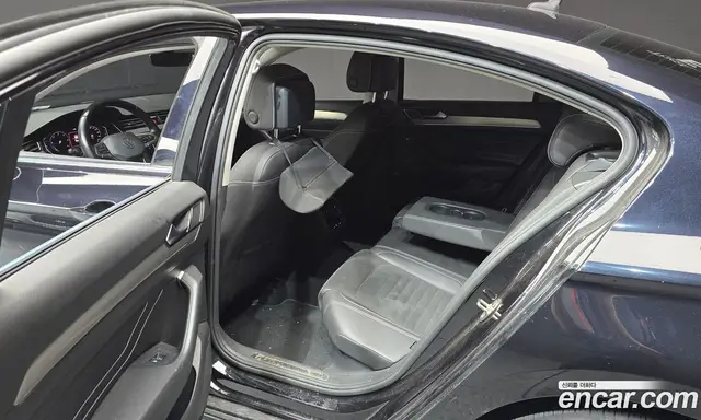 Volkswagen Passat 2021 2.0 автомат (гидро), миниатюра 11