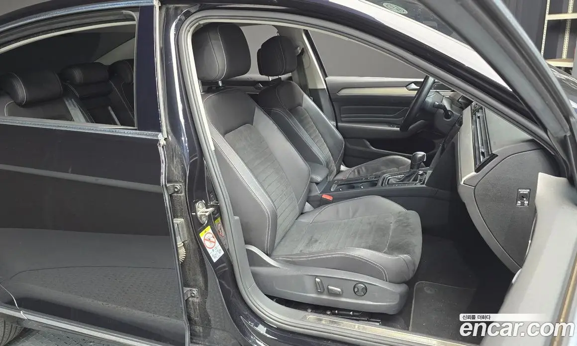 Volkswagen Passat 2021 2.0 автомат (гидро), фото 12