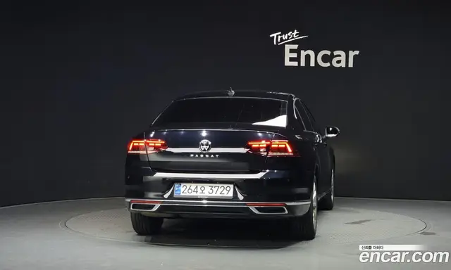 Volkswagen Passat 2021 2.0 автомат (гидро), миниатюра 4