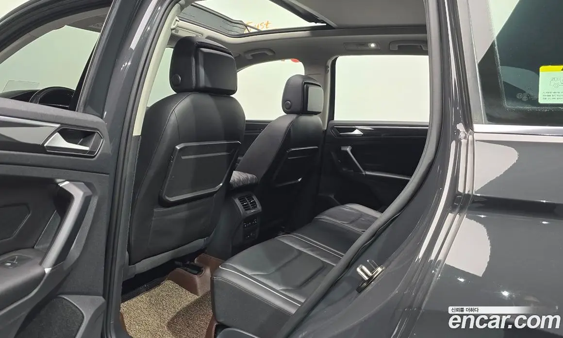 Volkswagen Tiguan 2018 2.0 автомат (гидро), фото 16