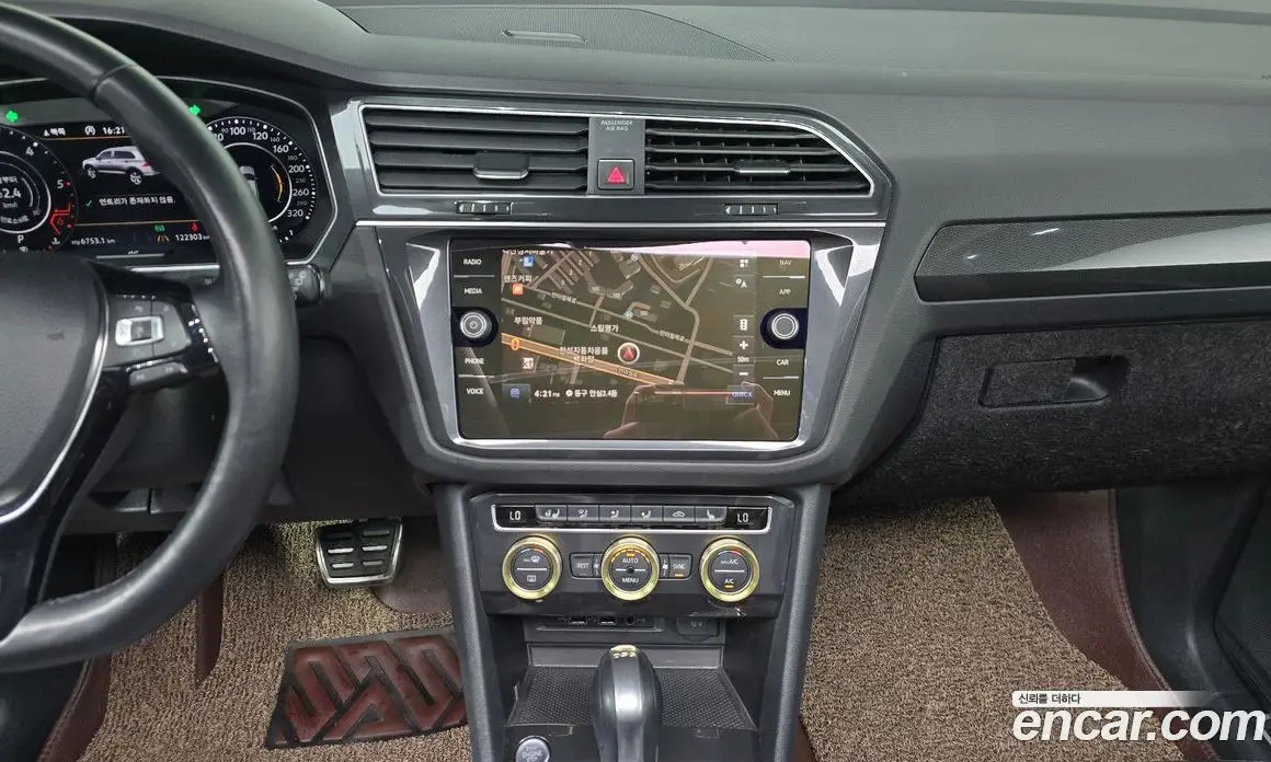Volkswagen Tiguan 2018 2.0 автомат (гидро), фото 18