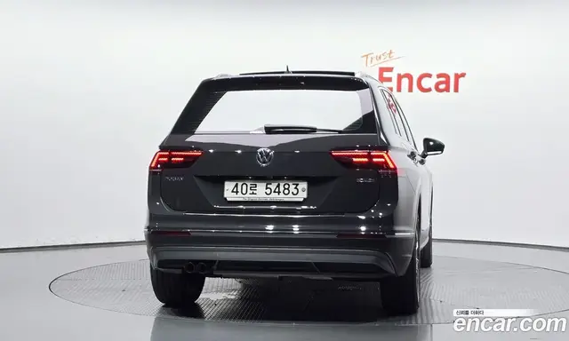 Volkswagen Tiguan 2018 2.0 автомат (гидро), миниатюра 3