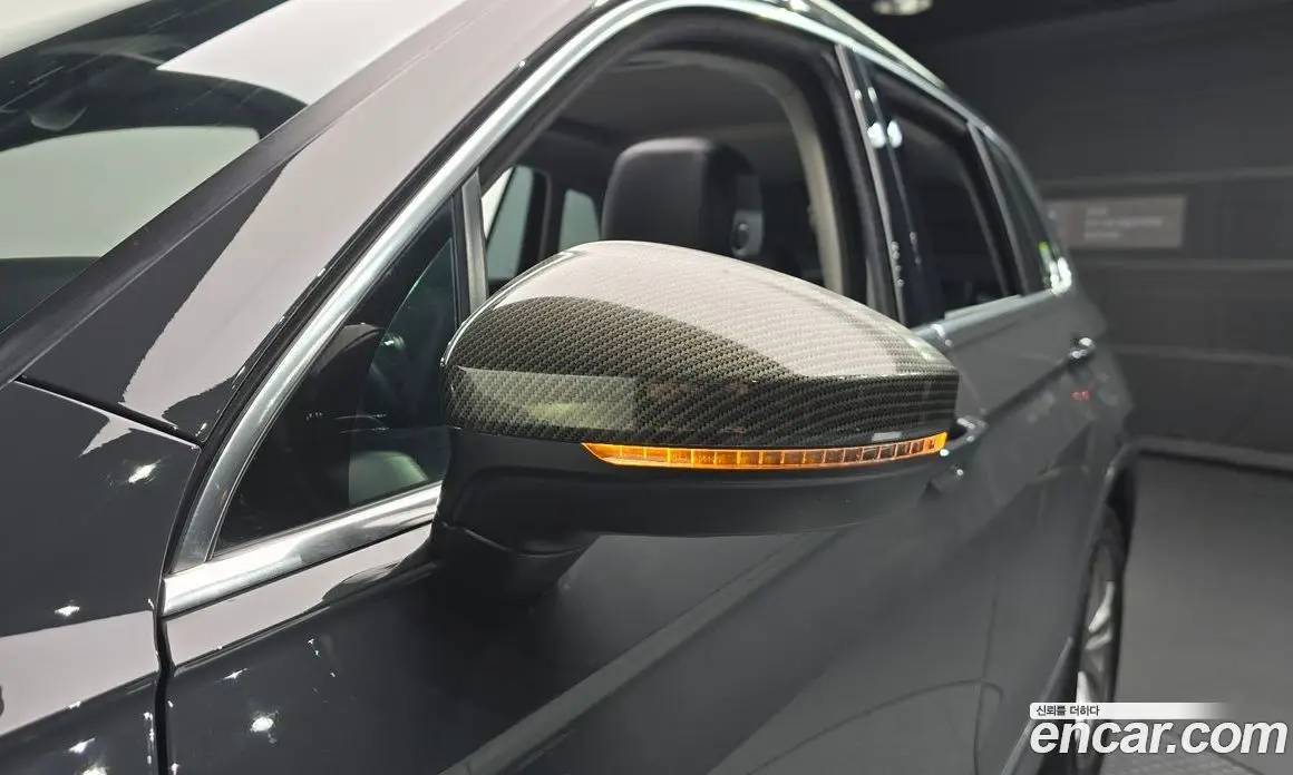 Volkswagen Tiguan 2018 2.0 автомат (гидро), фото 27