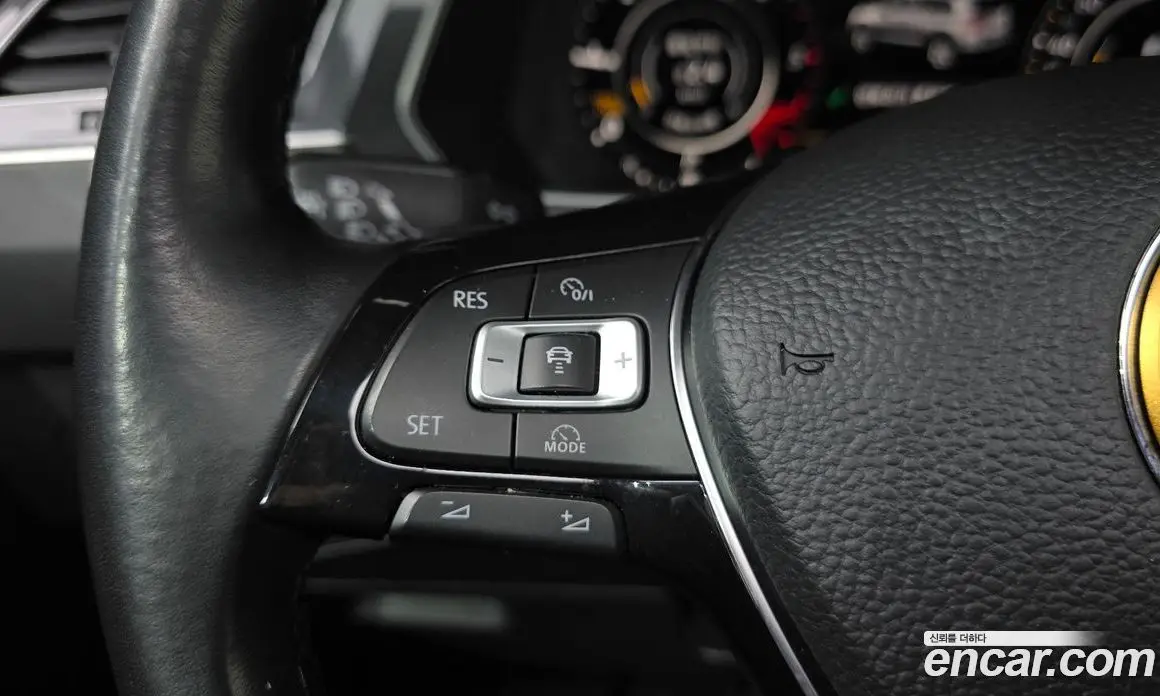 Volkswagen Tiguan 2018 2.0 автомат (гидро), фото 28