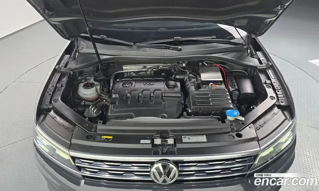 Volkswagen Tiguan 2018 2.0 автомат (гидро), миниатюра 5