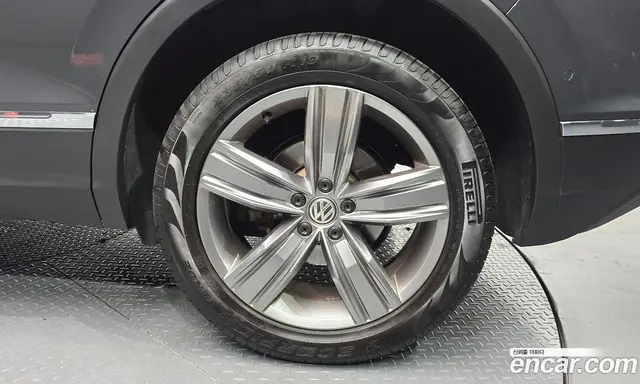 Volkswagen Tiguan 2018 2.0 автомат (гидро), миниатюра 6