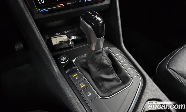 Volkswagen Tiguan 2022 2.0 автомат (гидро), миниатюра 11
