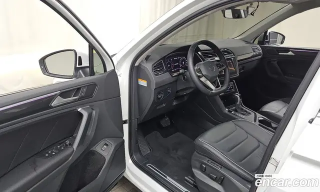 Volkswagen Tiguan 2022 2.0 автомат (гидро), миниатюра 12