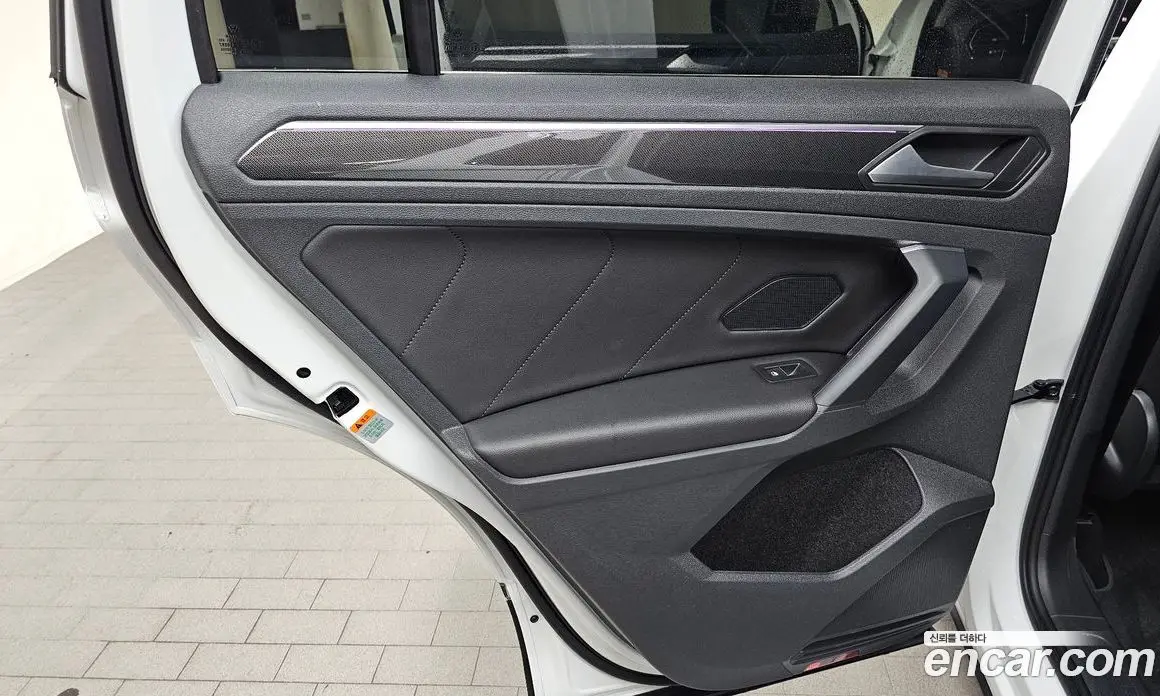 Volkswagen Tiguan 2022 2.0 автомат (гидро), фото 14