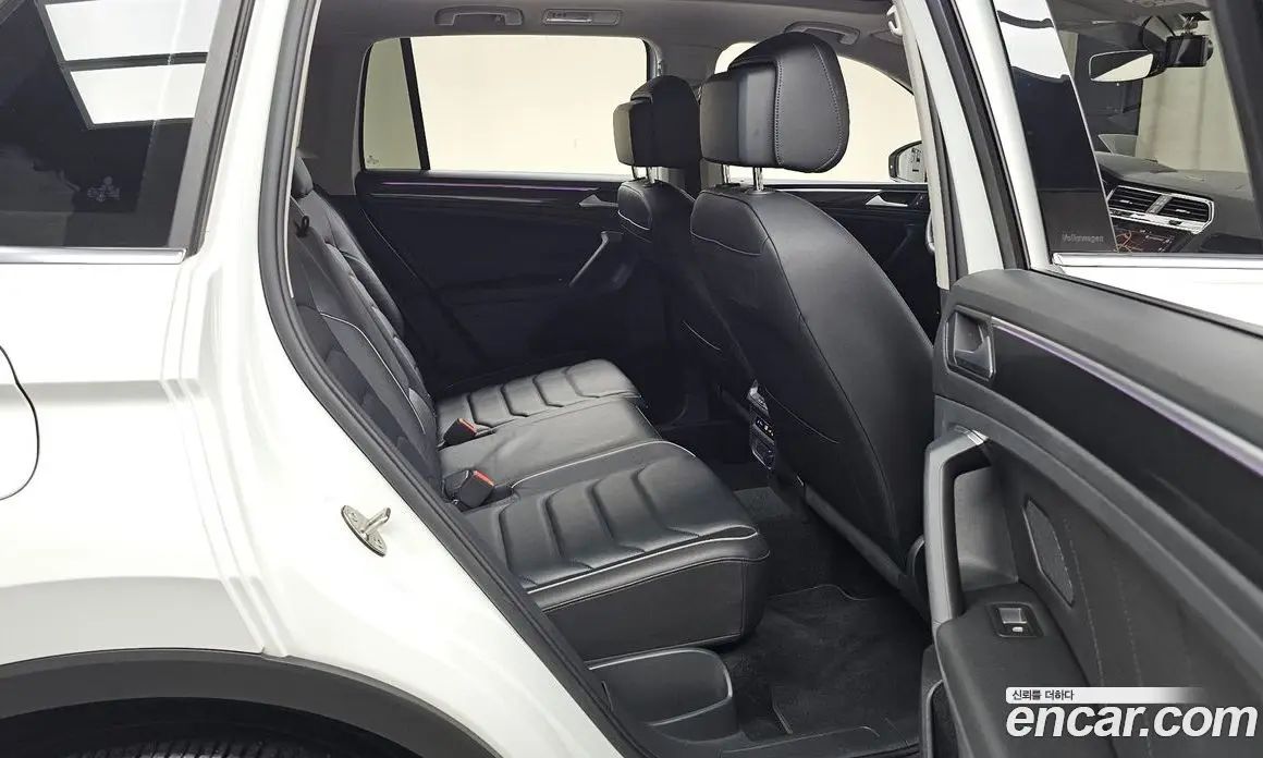 Volkswagen Tiguan 2022 2.0 автомат (гидро), фото 17