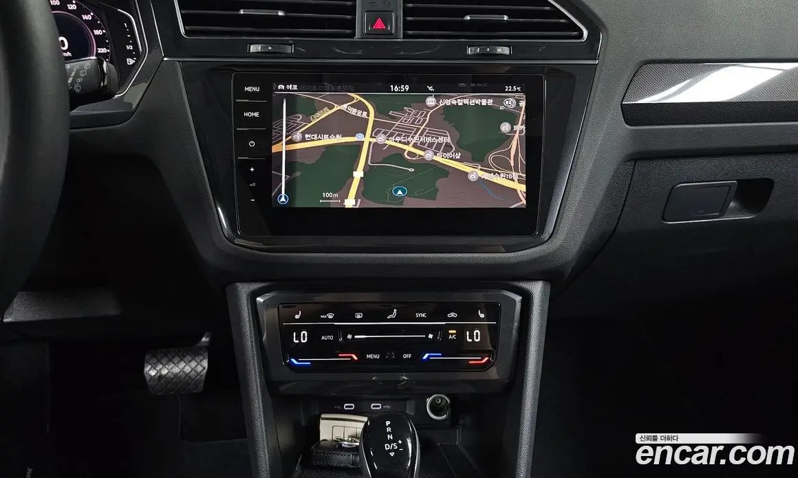 Volkswagen Tiguan 2022 2.0 автомат (гидро), фото 19