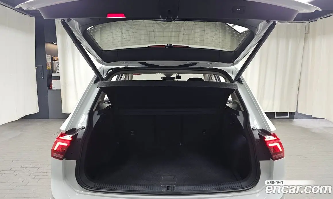 Volkswagen Tiguan 2022 2.0 автомат (гидро), фото 25