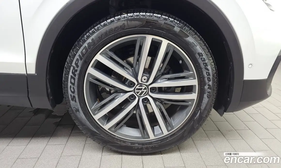 Volkswagen Tiguan 2022 2.0 автомат (гидро), фото 6