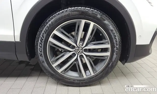 Volkswagen Tiguan 2022 2.0 автомат (гидро), миниатюра 6