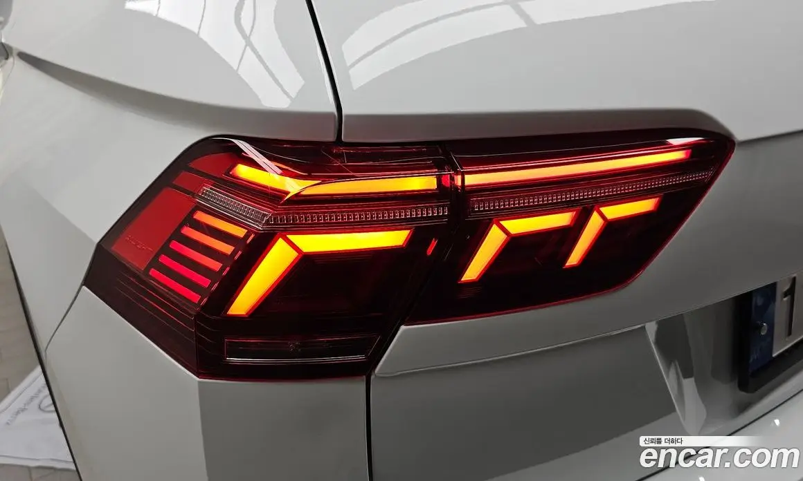 Volkswagen Tiguan 2022 2.0 автомат (гидро), фото 8