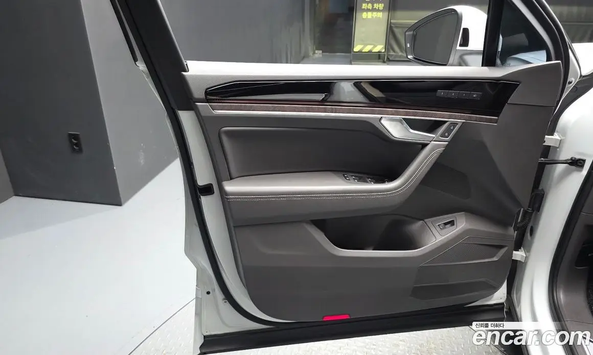 Volkswagen Touareg 2023 3.0 автомат (гидро), фото 14