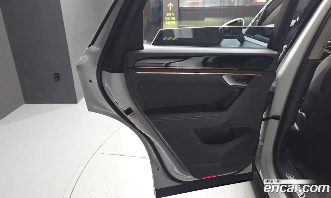 Volkswagen Touareg 2023 3.0 автомат (гидро), фото 15