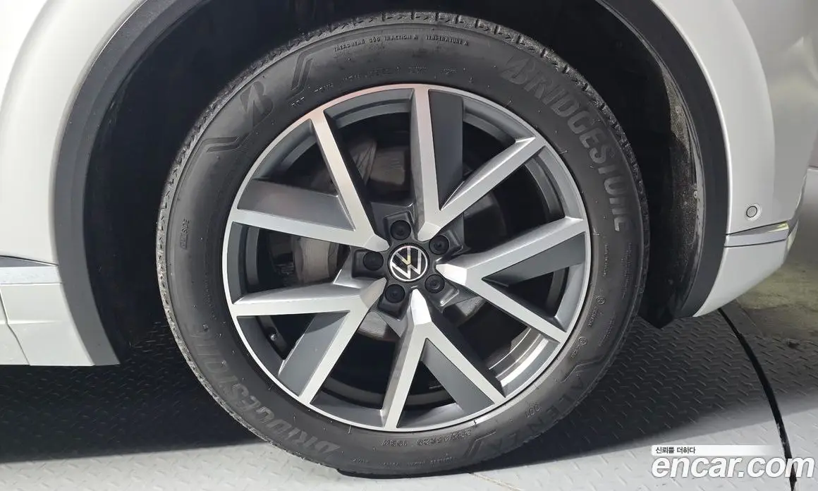 Volkswagen Touareg 2023 3.0 автомат (гидро), фото 7