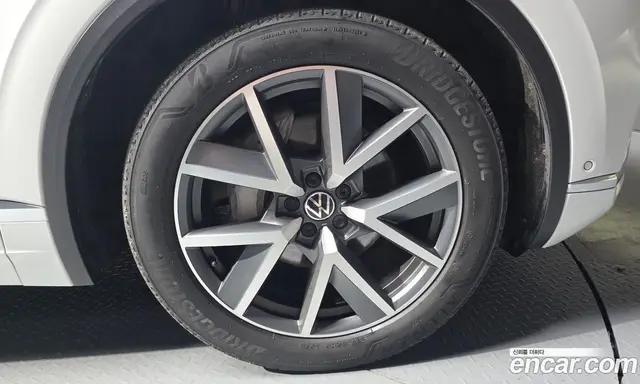 Volkswagen Touareg 2023 3.0 автомат (гидро), миниатюра 7