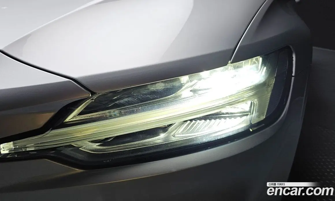 Volvo S60 2022 2.0 автомат (гидро), фото 8